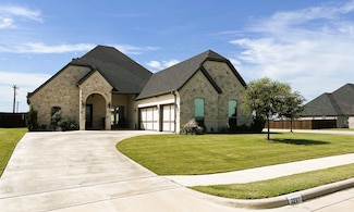 2201 Vanderbilt Dr, Weatherford, TX 76088
