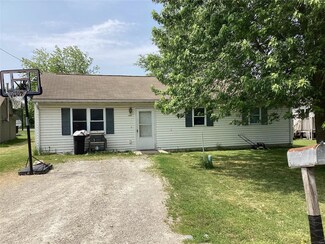 1105 W Washington St, Vandalia, MO 63382