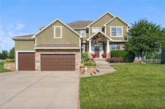 936 SW Raintree Dr, Lees Summit, MO 64082