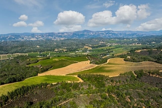 9965 W Dry Creek Rd, Healdsburg, CA 95448