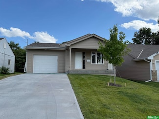 3603 Erskine St, Omaha, NE 68111