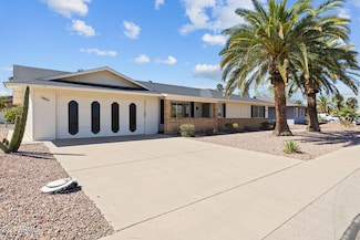 19825 N Sombrero Cir, Sun City, AZ 85373