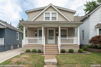 596 Notre Dame St, Grosse Pointe, MI 48230