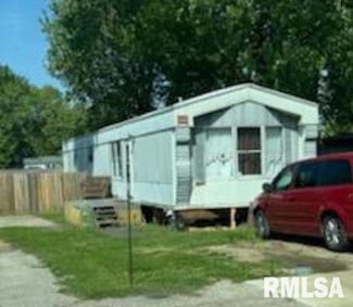 2231 N 4th St, Springfield, IL 62702