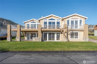 117 Chelan View Dr, Manson, WA 98816