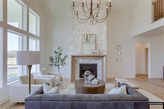 2432 W 177th St, Overland Park, KS 66085