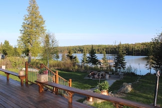 1339 Tom Lake Rd, Hovland, MN 55606