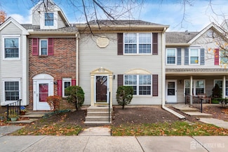 38 Colleen Ct, Kendall Park, NJ 08824