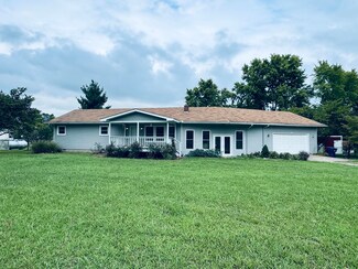 11114 Iris Rd, Neosho, MO 64850