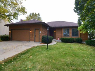 7733 Hillcrest Ave, Middleton, WI 53562