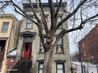 75 1st St, Albany, NY 12210
