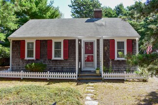 128 Captain Chase Rd, Dennis Port, MA 02639