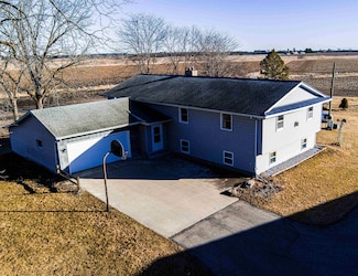W11829 Buss Ln, Waterloo, WI 53594