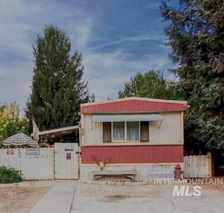 715 Borchers Ln Unit 26, Caldwell, ID 83605