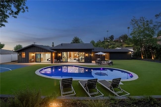20215 Lorenzana Dr, Woodland Hills, CA 91364