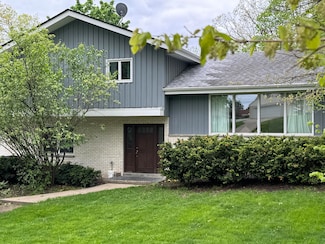 2455 N 116th St, Milwaukee, WI 53226