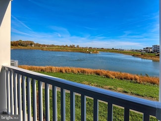 24160 Port Ln Unit 105, Lewes, DE 19958