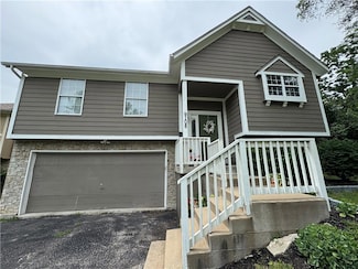 9108 Oak St, Kansas City, MO 64114