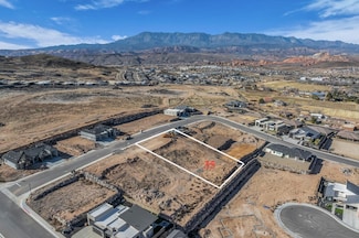 0 1690 W, Hurricane, UT 84737