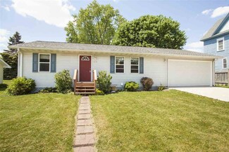 315 Mill St, Hustisford, WI 53034