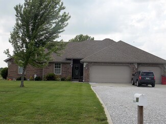 266 Oak Grove Ln, Billings, MO 65610