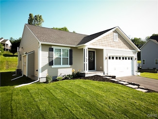15 Village View Dr, Tully, NY 13159