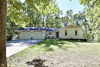 7153 S Pr Royal Springs Dr, Shelbyville, IN 46176