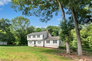 60 Oakwood Dr, Oxford, CT 06478