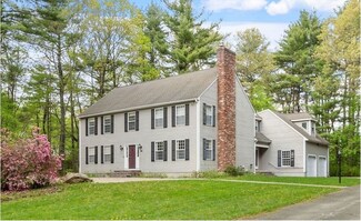 35 Avery Ln, Andover, MA 01810