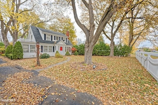 453 Ballston Rd, Schenectady, NY 12302