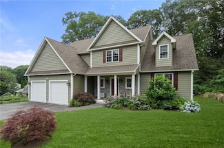 176 Cindyann Dr, East Greenwich, RI 02818