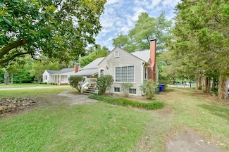 202 Hillsborough Rd, Carrboro, NC 27510