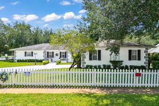 2102 S 26th St, Fort Pierce, FL 34947