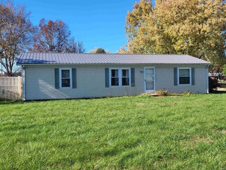 29000 Melody Ln, Elkhart, IN 46514