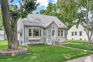 225 4th Ave NE, Osseo, MN 55369