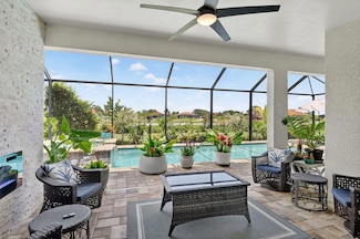 18725 Lake Hammock Dr, Naples, FL 34114