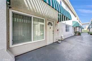8834 Burnet Ave Unit 5, North Hills, CA 91343