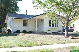 5221 Francis St, Lincoln, NE 68504