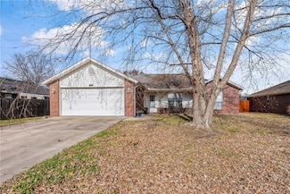 720 Cass Rd, Centerton, AR 72719