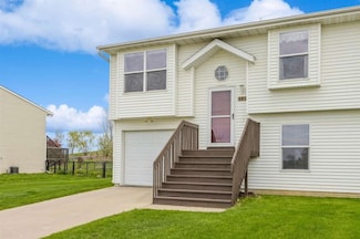 400 James Blvd NW, Oxford, IA 52322