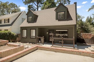 238 Hemlock Dr, Lake Arrowhead, CA 92352