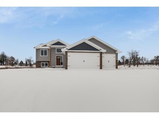 4784 261st St, Wyoming, MN 55092
