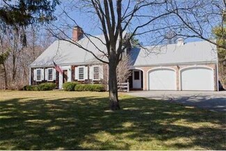 62 Hanover St, Newbury, MA 01951