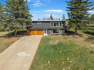4401 38th St SE, Minot, ND 58701