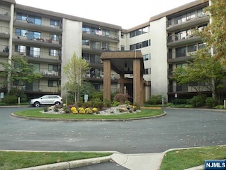 521 Piermont Ave S Unit 207, River Vale, NJ 07675