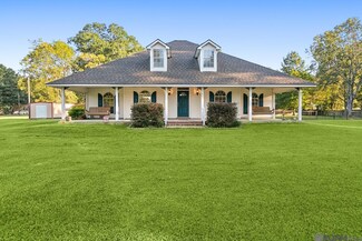 8925 Jodie Rd, Zachary, LA 70791