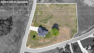 14371 Prairie Fire Ln, Wamego, KS 66547