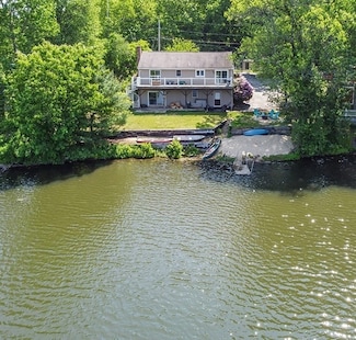 163 Walnut Rd, Wrentham, MA 02093