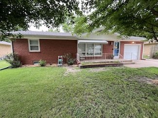 313 Alice Ave, Newton, KS 67114