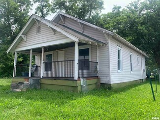 1105 Shawnee St, Mount Vernon, IL 62864